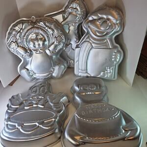 Vintage Lot of 5 Wilton Cake Pans Cookie Monster Ernie Big Bird Donald Duck Doll